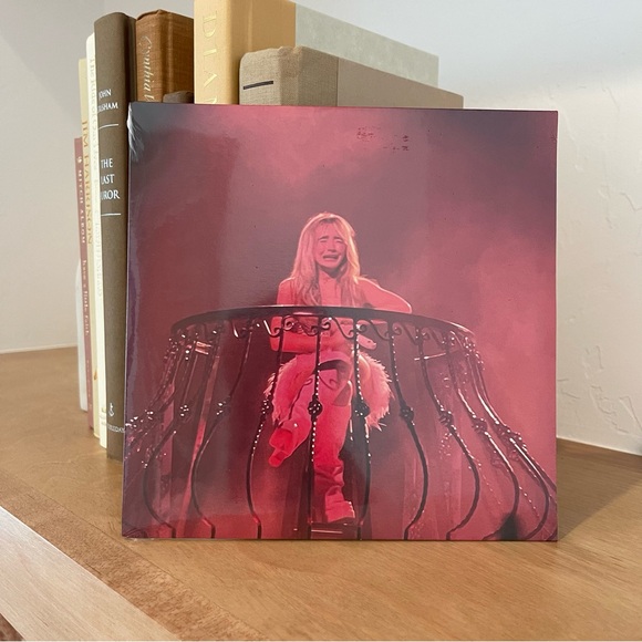 Sabrina Carpenter Feather 7” Single Pink Glitter Vinyl Record NEW - Picture 1 of 6